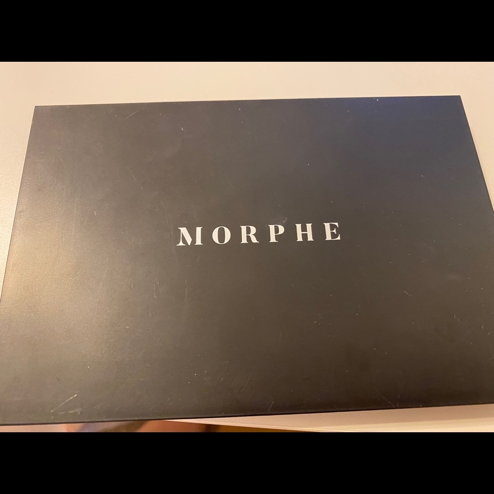 Morphe Happy Hour 15H palette.